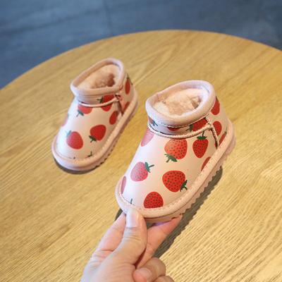 China Round Leather Tooth Print Strawberry Snow Boots Baby Winter Baby Boots for sale