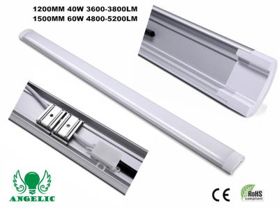 Chine Le produit nouveau a mené le tube large léger linéaire 40W 3600LM Dimmable d'intense luminosité à vendre