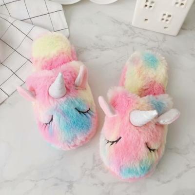 China Fuzzy Ladies Designer Furry Fluffy Slippers Winter Animal Bedroom Flat Comfortable Lightweight Hotel Indoor Women's Slippers for sale