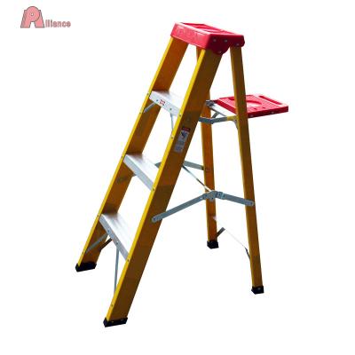 China Folding Ladders 4 Steps / Fiberglass Fiberglass Ladder With Tool Tray for sale