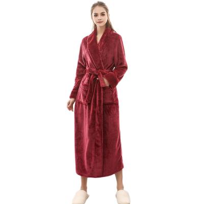 China QUICK DRY Luxury Warm Coral Lady's Winter Bathrobes Fleece Night Robe Bathrobe Sleepwear For Women for sale