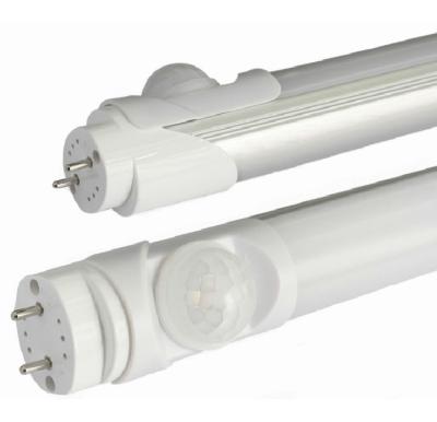 China Europe inventory 2021 flicker free led t8 18w clear vaportight fixture tube light for sale