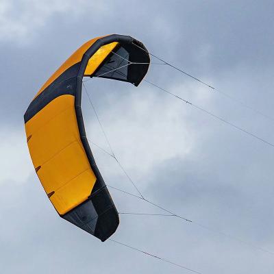 China Lightweight On Water Sports Adventure Surfing Kiteboarding Surf Kites for sale