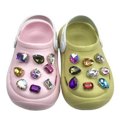 China Eco-froendly Decorated with Crystal Hole Shoe Decoration Jelly Rhinestone Pearl Rhinestone Ornament Acrylic Removable Buckle for sale