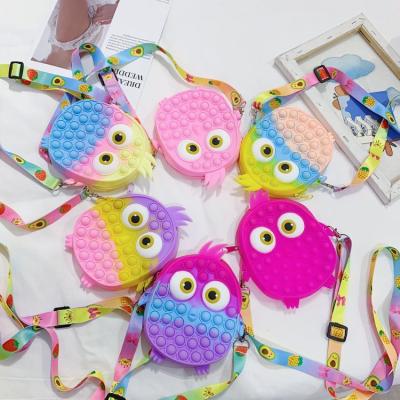 China Hot Selling Fashion Kid's Cute Mini Silicone Rainbow Pop It Unicorn Purse Set Bulk for sale