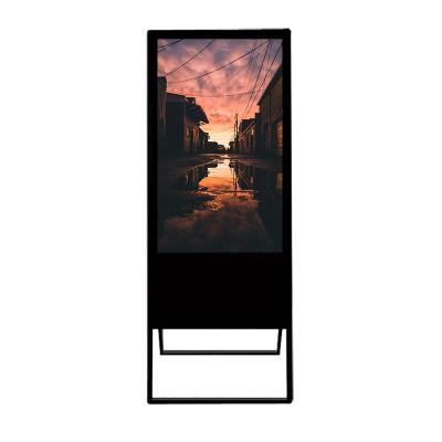 Cina Hot Sales Indoor 43/49/55 Inch Indoor Portable LCD Advertising Screens Smart Digital Signage Player Billboard in vendita