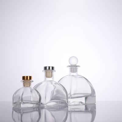 China Aromatherapy Essential Oil Perfume Cosmetic Clear 200ml Empty Reed Diffuser Glass Bottle for sale