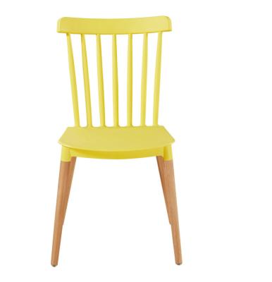 China Hot Sale Cheap Price Convertible Dining Chair Sillas De Plasticas Modern Colorful Plastic With Wood Chair for sale