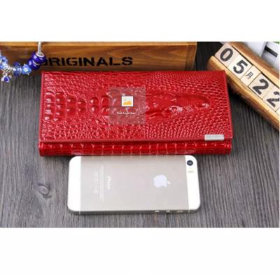 China Fashion 2021 new ladies bag European and American style long V-shaped buckle wallet solid color long wallet for sale