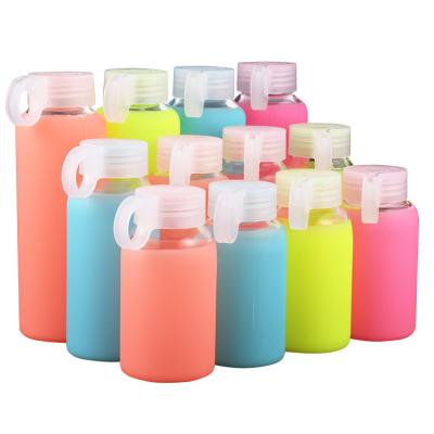 China Protective Silicone Sleeve Glass Water Bottle For Outdoor Sports Eco Friendly for sale