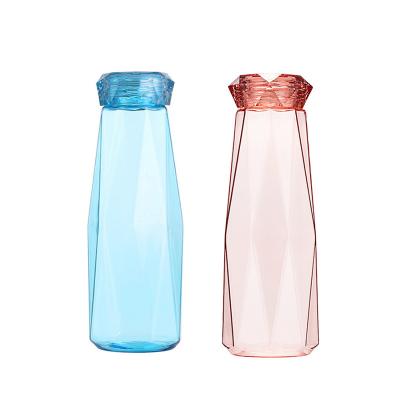 China Botellas de agua de consumición de cristal transparentes, botella de cristal de los deportes con la tapa del diamante en venta