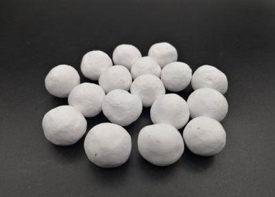 China Rounded Shape Tabular Alumina , Corundum Activated  High  Ceramic Balls   95 % Min Passing Rate for sale