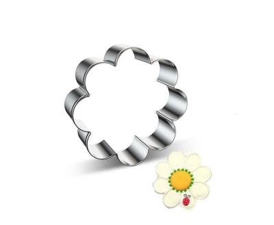 China 430 Mini Flower Shaped Scalloped Biscuit Viable Custom Stainless Steel Biscuit Cutters for sale