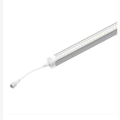 中国 T8 4ft LED Freezer/Cooler Tube Light V Shape 18w 5000k Clear Walk-in Cooler Light 販売のため