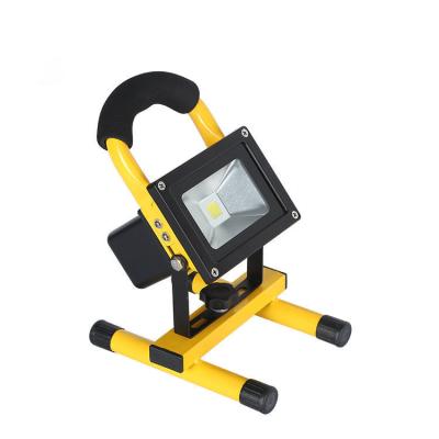 Chine 50W Portable Flood Light With Socket and Switch, Outside Work Lights With Stand For Workshop ,Construction Site à vendre