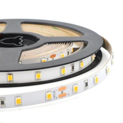 Cina No Flicker LED Strip Light UV/IR Radiation High CRI and Energy Efficiency for Indoor Settings in vendita