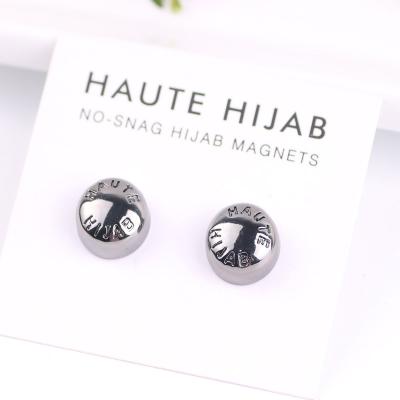 China Viable Woman Strong Magnetic Hijab Logo Packing Card Magnetic Pin Customized Hijab Pins for sale