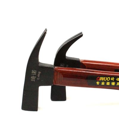 China Rustproof And High Quality Baked-Lacquer Nail Hammer Claw Hammer With Wooden Handle for sale