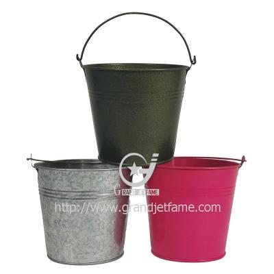 China Modern Zinc Bucket Durable Home Metal Bucket With Handle for sale