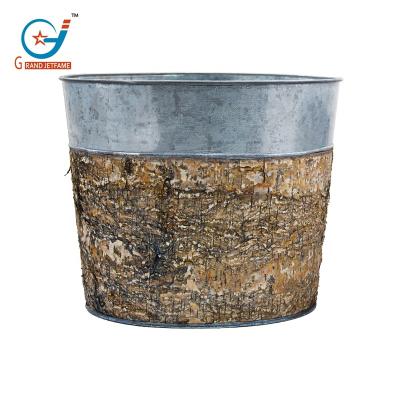 China Handmade Wooden Round Flower Garden Design Natural Birch Bark Metal Covered Bucket Pots 30cm for sale