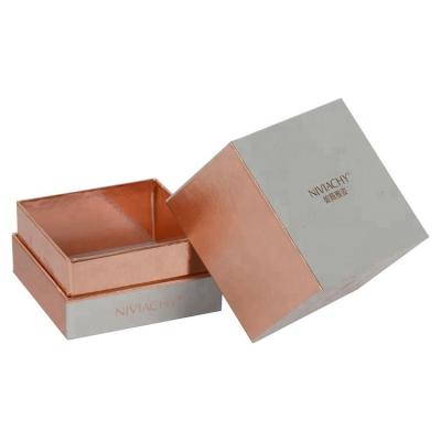 China Recyclable Gold Cardboard Paper Lid and Base Rigid Packaging Shoulder Gift Box for Cosmetic with Custom Logo for sale