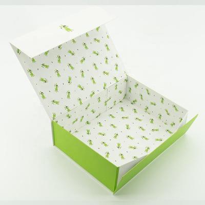 China Recyclable Custom Foldable Black Red Green Magnetic Paper Box Flip Top Custom Magnet Box Gift Boxes for sale