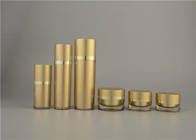 China Garrafas plásticas da loção da garrafa cosmética de cristal quadrada luxuosa dourada com a garrafa cosmética acrílica da loção da bomba à venda