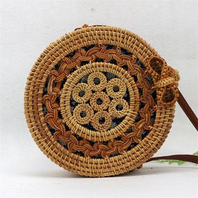 China Handmade Straw Woman Cosmetic Bag Beach Moroccan Straw Bali Rattan Bags For Summer Rattan Fashion Ladies for sale