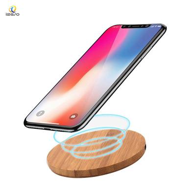 China Free Shipping Wooden Mobile Phone Bamboo Qi Pad Radio Charger Wireless Fast Charging Stand For iPhone 13 12 pro Max Samsung S21 for sale