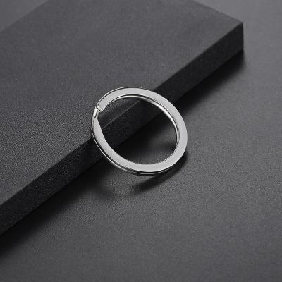 China Key Ring Hand Polishing Shine Surface Fashion 316 Stainless Steel Split Flat Key Chain Accessories for sale