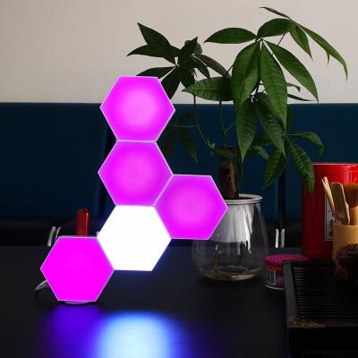 China Blueteeth Modern App Controlled Light Led Hexagonal Modular Honeycomb Quantum Light Holiday Decor Light for sale