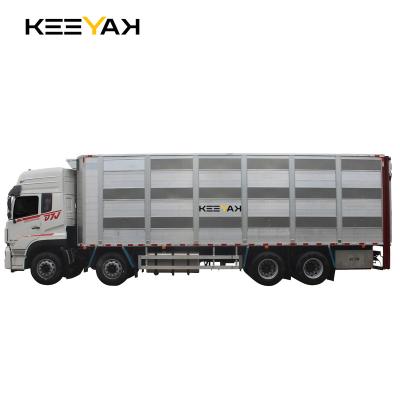 China Dongfeng transport pig truck 8x4 livestock transport vehicle dongfeng cargo trucks 11 - 20T for sale