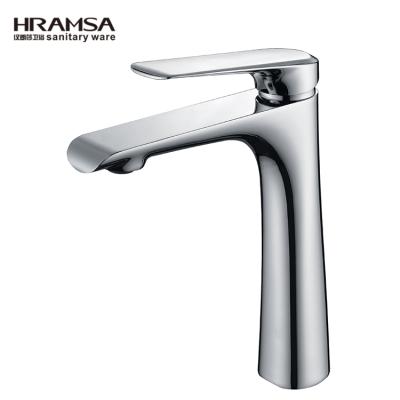 China Luxury Design Metered Hot And Cold Water Basin Mixer Tap Bathroom Faucets for sale