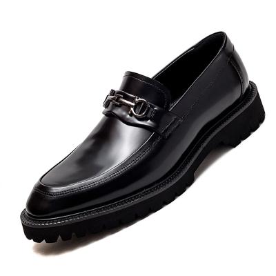 China Deodorization 2022 Italian Hot Selling High-end New Men's Fashion Trend Casual Loafers Genuine Leather Stylish Shoes for sale