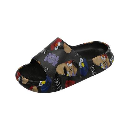 China Yeezy Summer Cartoon Cute EVA Women's Breathable Slippers High Quality Non-slip Outdoor Beach Bathroom Slippers for sale