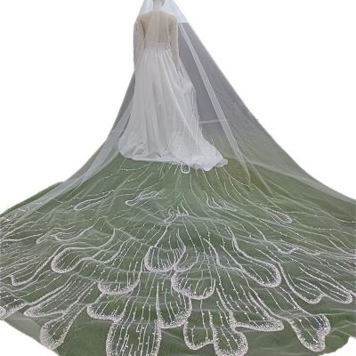 China Soft Customized High Quality American Mesh Long Wedding Lace Ivory Bridal Veils for sale