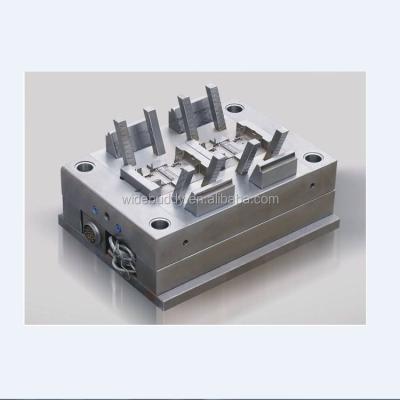 China Custom Clear Polycarbonate Plastic Injection Mold for sale