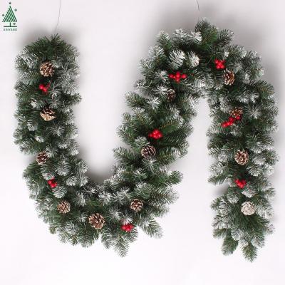 China 9' Christmas Wreath Christamas Decoration with Pine Cones and Artificial Red Berries Christmas Wreath for sale