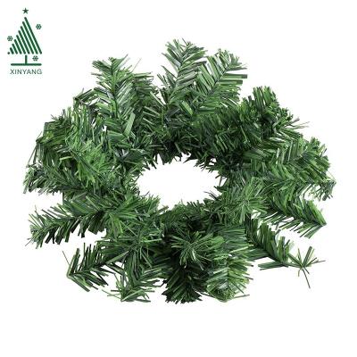 China Cheap Christamas Decoration DIY Christmas Decoration 30cm Christmas Candle Wreath for sale