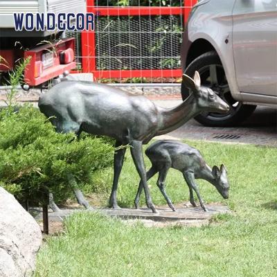 Chine Mère de sculpture en bronze en coutume de 155cm et renne grandeur nature de bébé à vendre