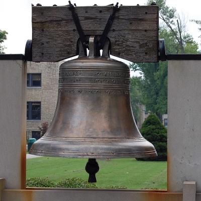 China WONDERS Cast Bronze Bells Brown Color For Outdoor Garden Decoration for sale