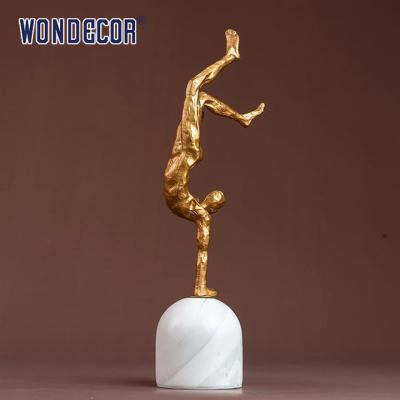 China Small Indoor Abstract Metal Art Extreme Sports Figurine Copper Sculpture zu verkaufen