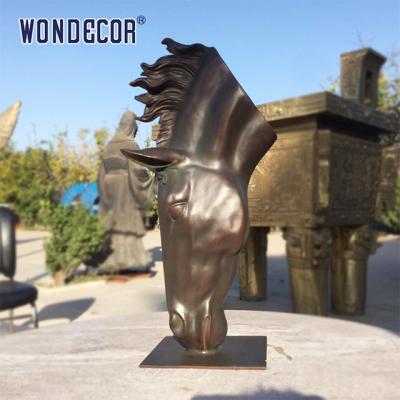 Cina Abstract Bronze Horse Head Sculpture in Large Outdoor Square in vendita