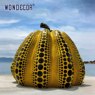 China Large outdoor metal art craft abstract pumpkin bronze sculpture zu verkaufen