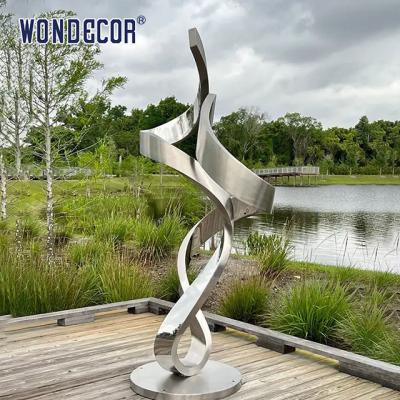 China Large forged metal shaped twisted geometric stainless steel sculpture in the park for sale