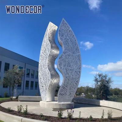 China Grande escultura de aço inoxidável exterior em forma de onda LED oca geométrica à venda