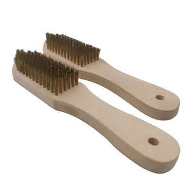 China China factory wooden handle cleaning brass wire brush to remove rust for sale