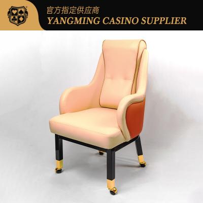 China Neues Design Komfortable Leder und Holz Wynn Macau Modell kundenspezifische Spieler Stuhl Casino Baccarat mit Rädern Poker Stuhl zu verkaufen