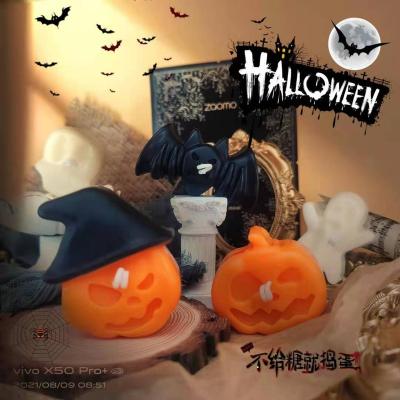 China Decorative Parties Halloween Pumpkin Color Fragrance Aromatherapy Scented Candles Kit for sale