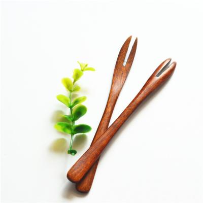 China Sustainable Hot Selling Wholesale Wooden Long Handle Reusable 100% Natural Fruit Custom Salad Two Teeth Fork for sale